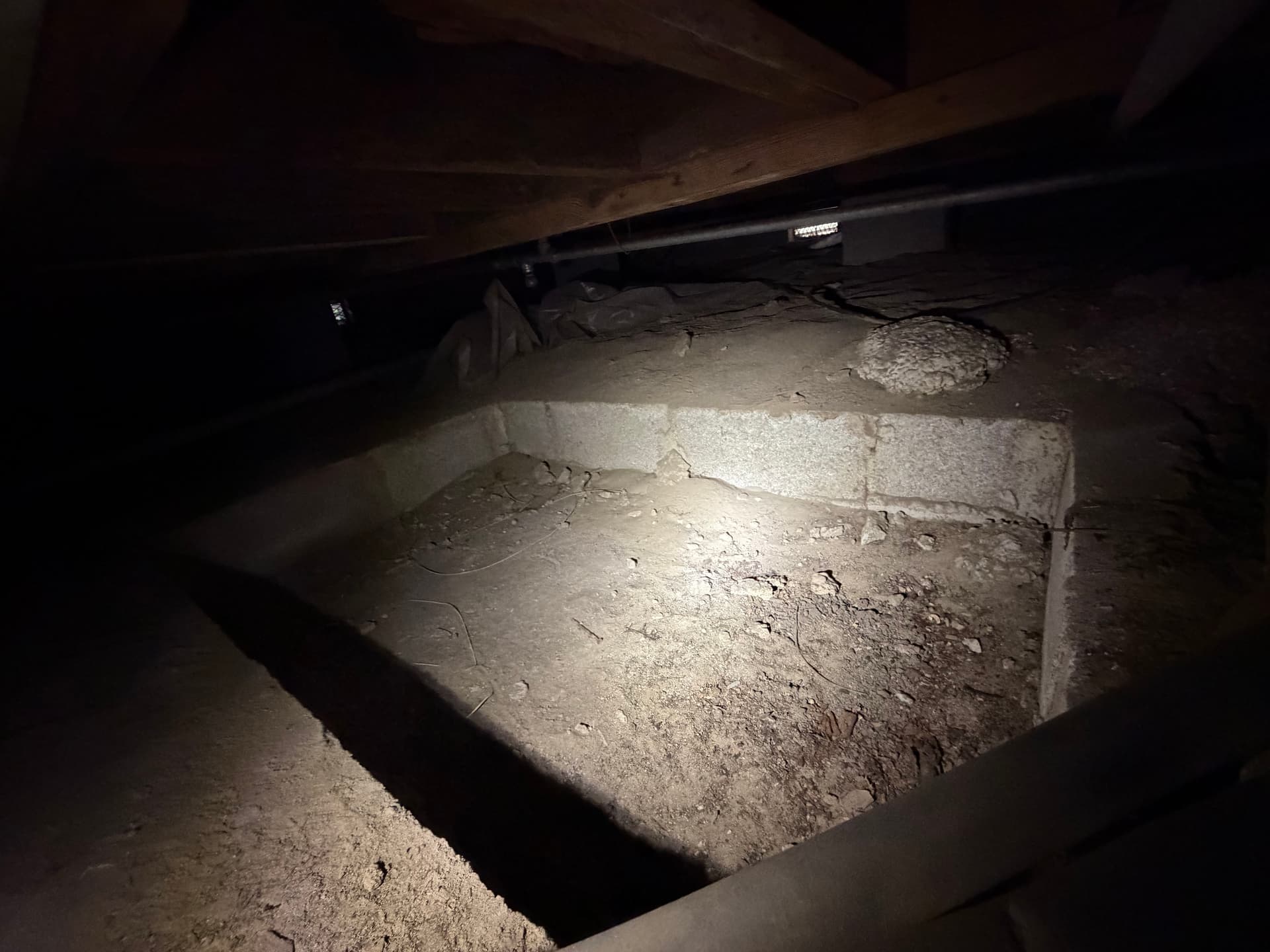 Gallery photos for Milton Home Crawl Space Inspection and Repair: Image #9