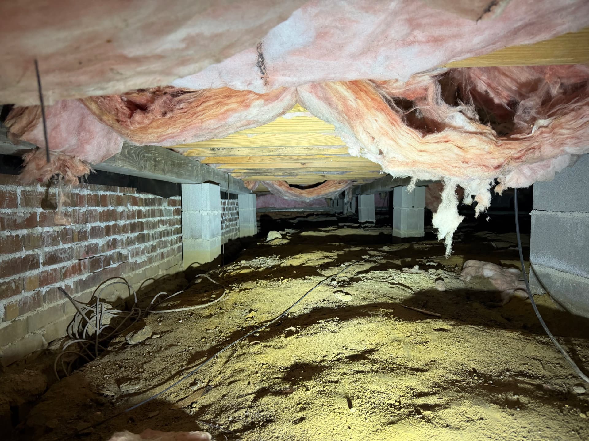 Gallery photos for Crawl Space Encapsulation Completed in Pensacola, Florida: Image #1