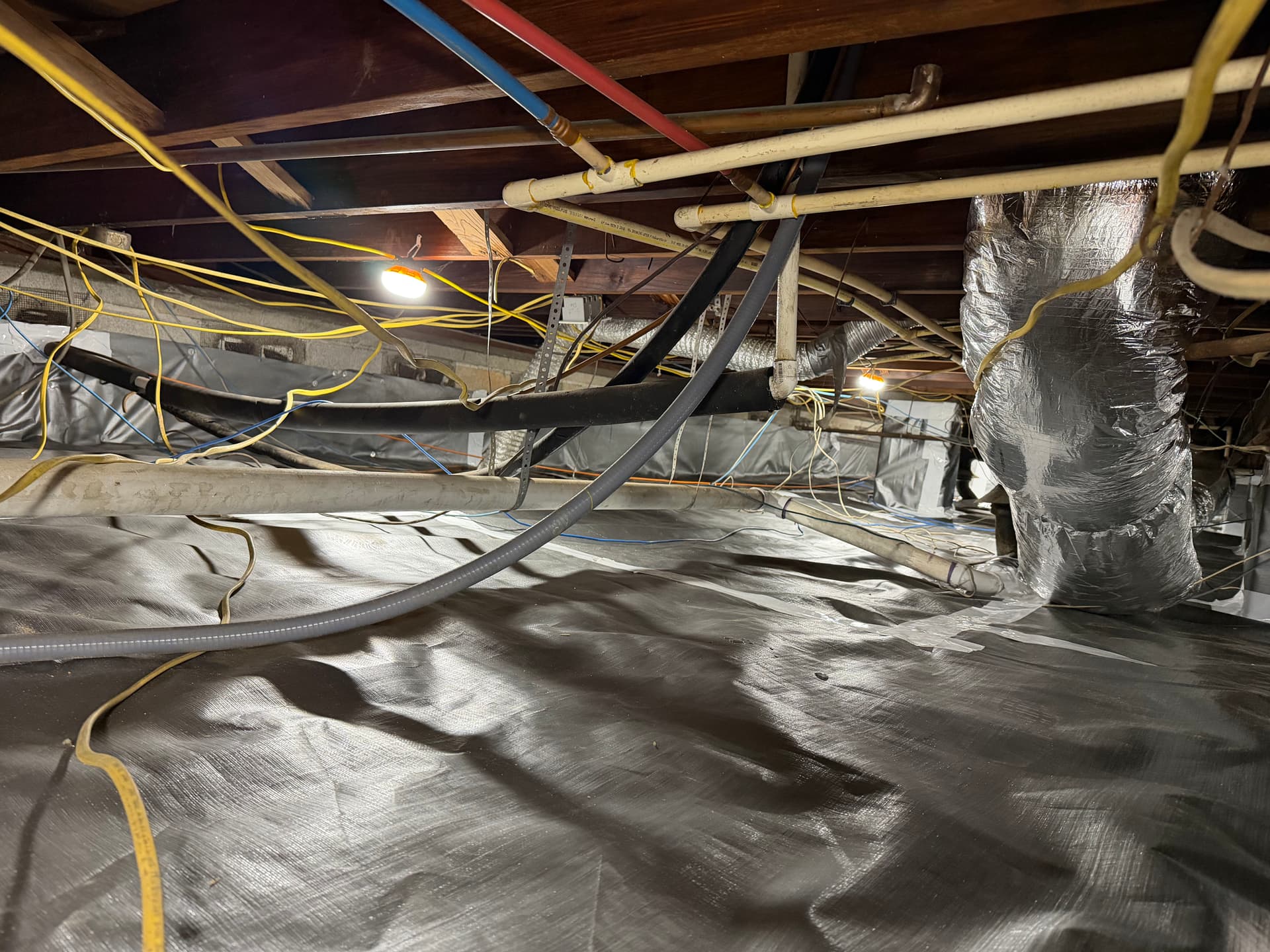Gallery photos for Crawl Space Encapsulation Under a Wired-Up Commercial Office: Image #9