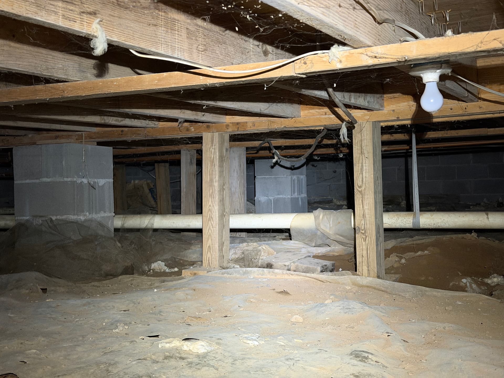 Gallery photos for Crawl Space Inspection in Montgomery: Image #1