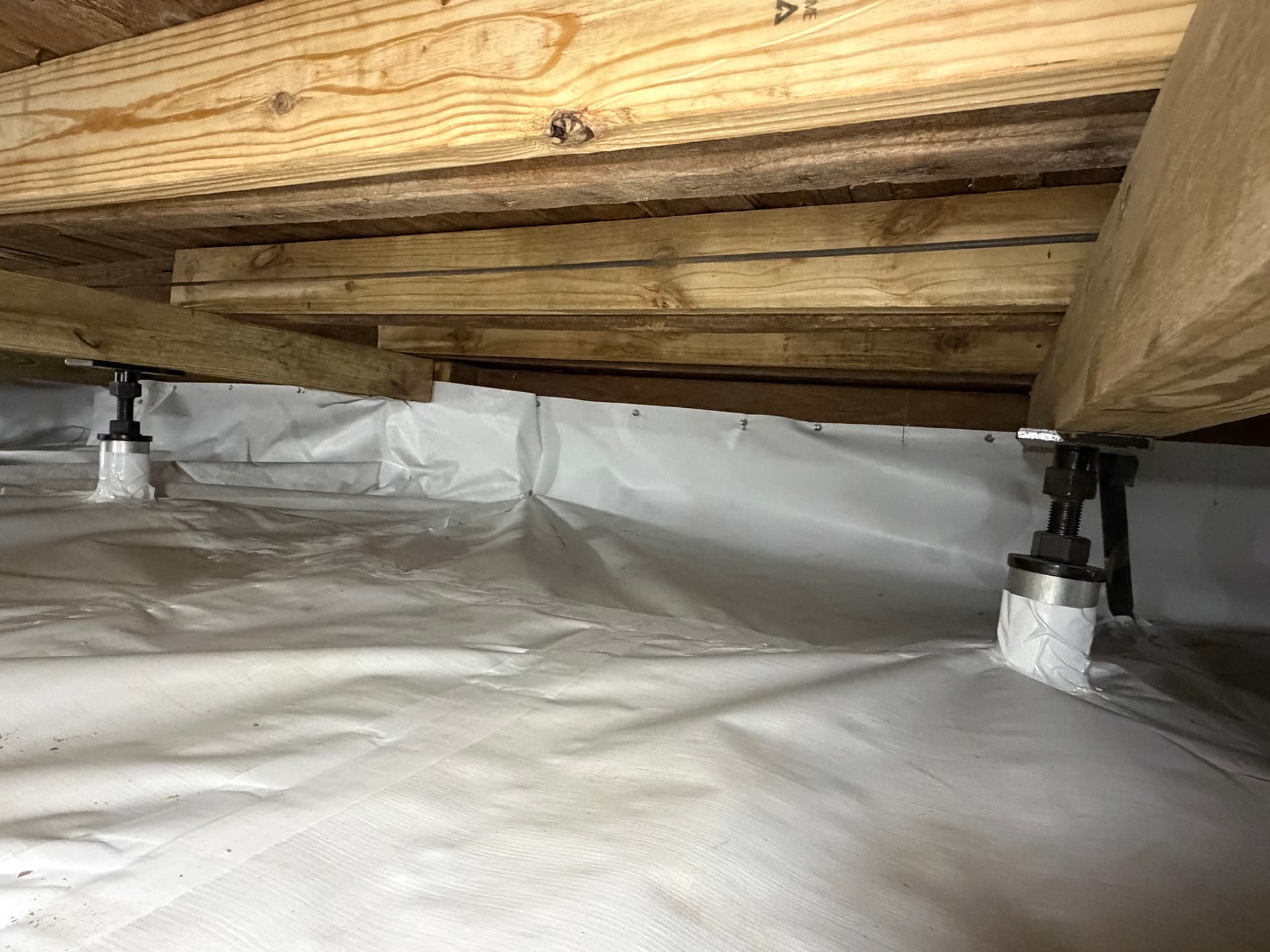 Crawl Space Encapsulation for Ultimate Moisture Control in Molino, FL
