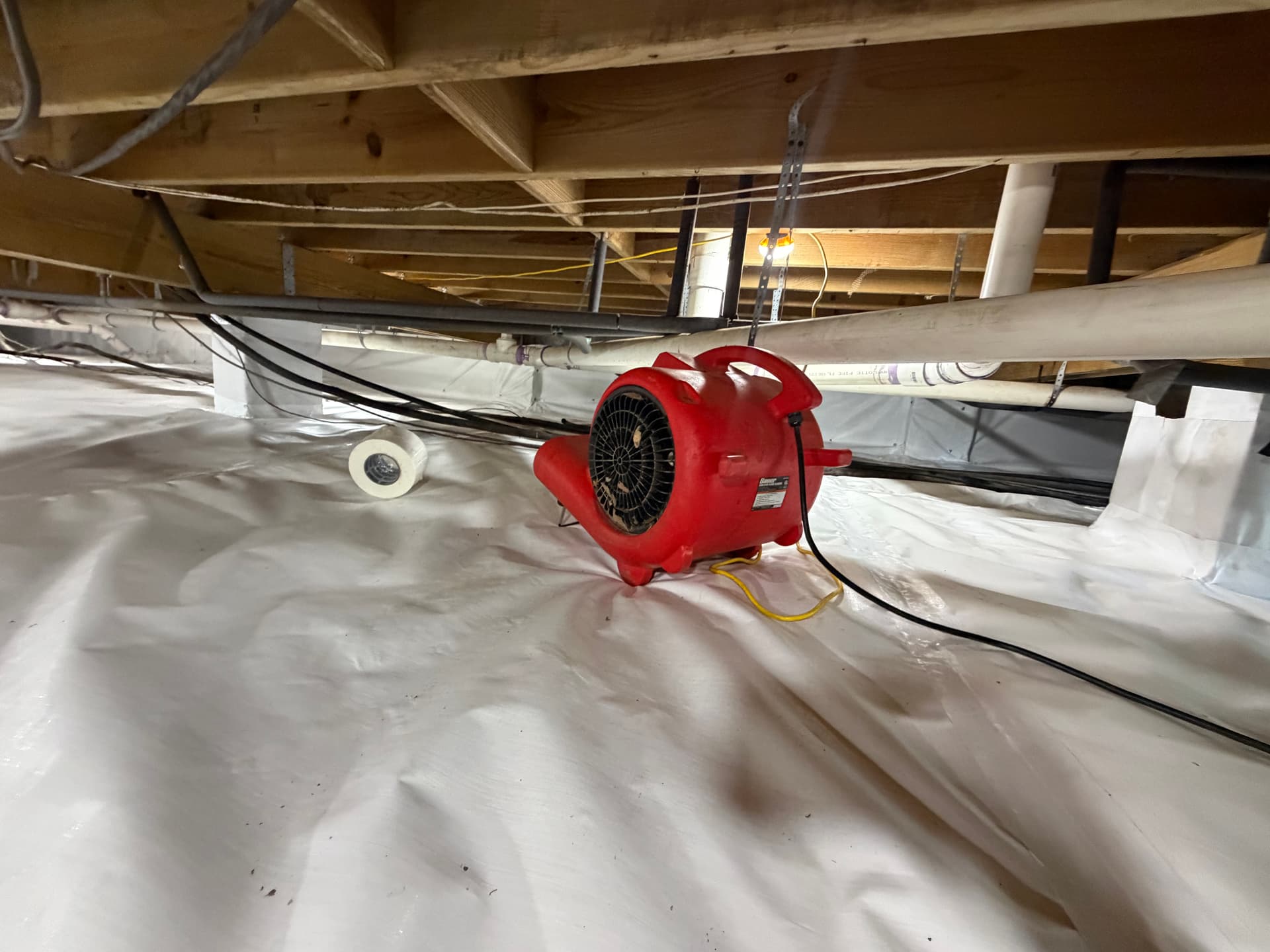 Gallery photos for Crawl Space Encapsulation Done Right - Clean, Sealed, Protected: Image #4