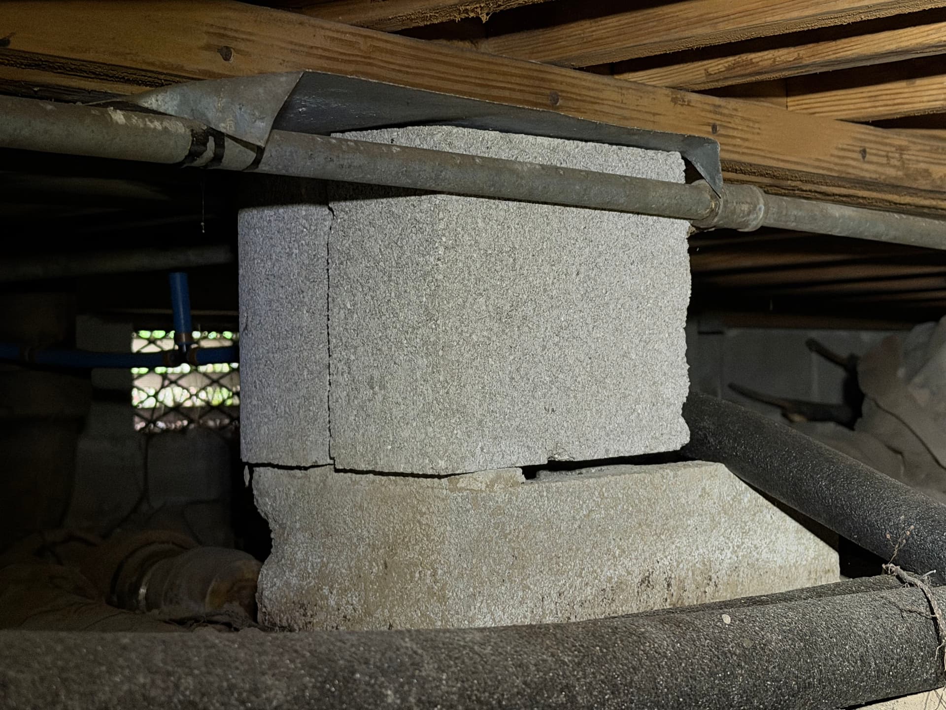 Gallery photos for Milton Home Crawl Space Inspection and Repair: Image #5