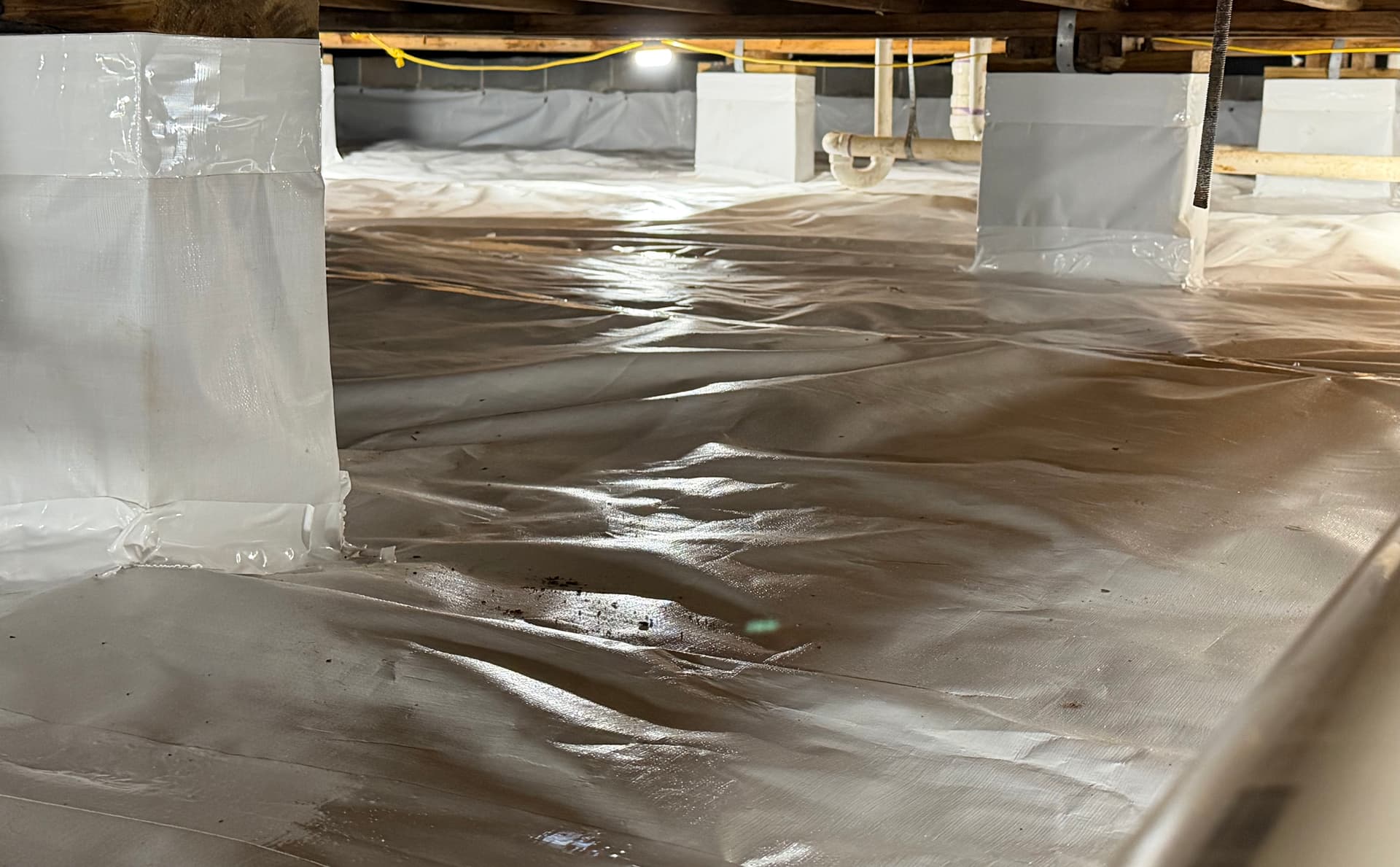 Gallery photos for 3,000 Sq. Ft. Crawl Space Encapsulation Completed in Gulfport: Image #3