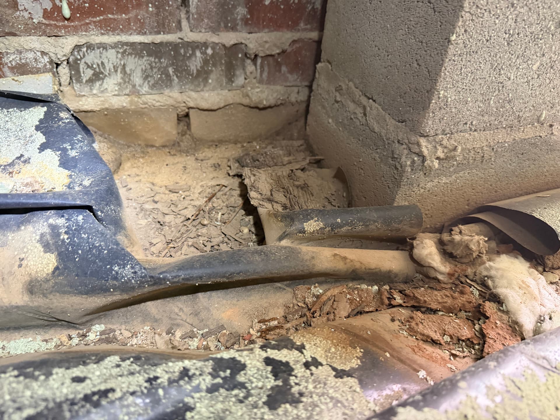 Gallery photos for Why Spray Foam on Your Floor Joists Is a Crawl Space Mistake: Image #8