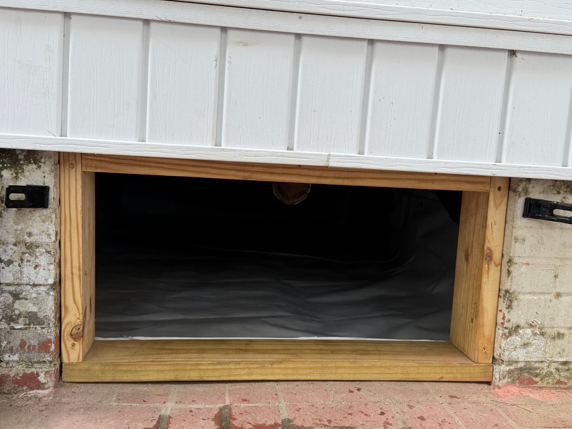 Gallery photos for Full Crawl Space Encapsulation with Sump and Drainage System in Moss Point: Image #2