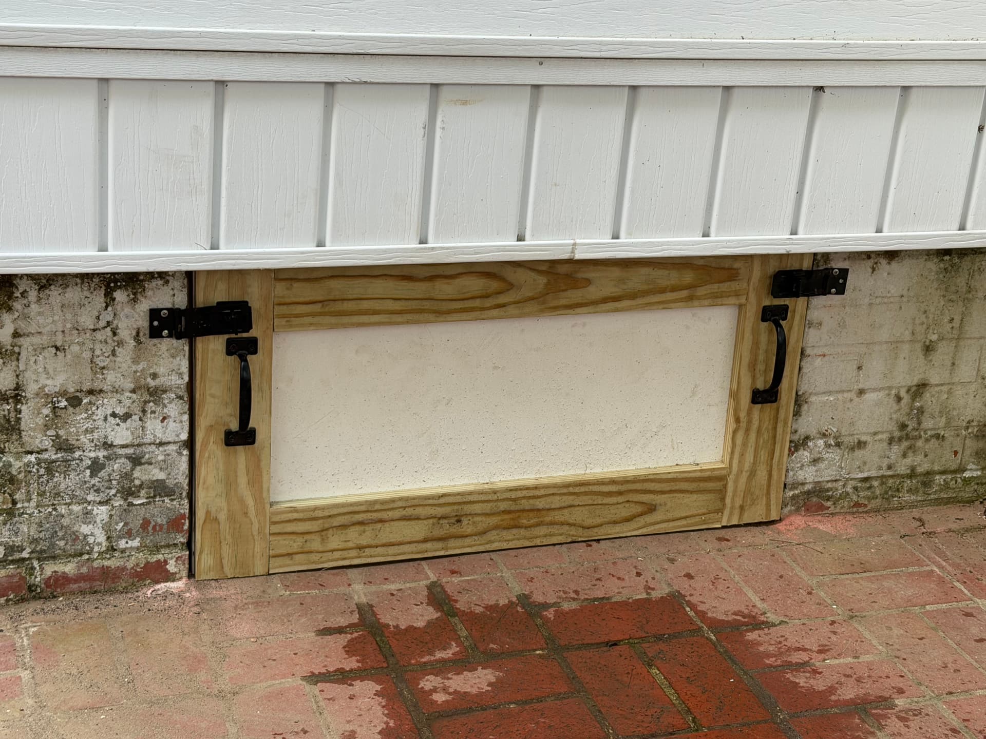 Gallery photos for Full Crawl Space Encapsulation with Sump and Drainage System in Moss Point: Image #1