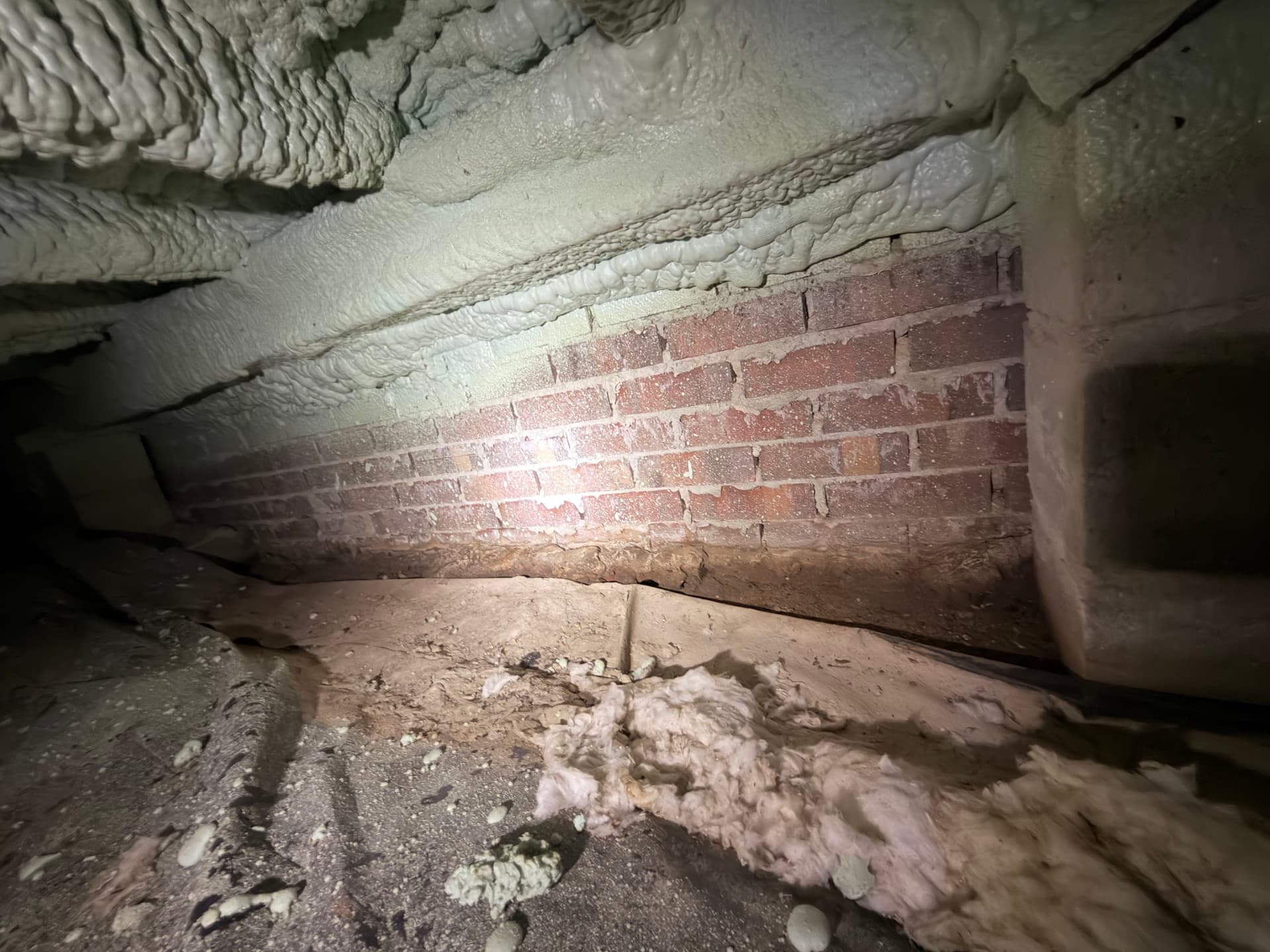 Gallery photos for Why Spray Foam on Your Floor Joists Is a Crawl Space Mistake: Image #7