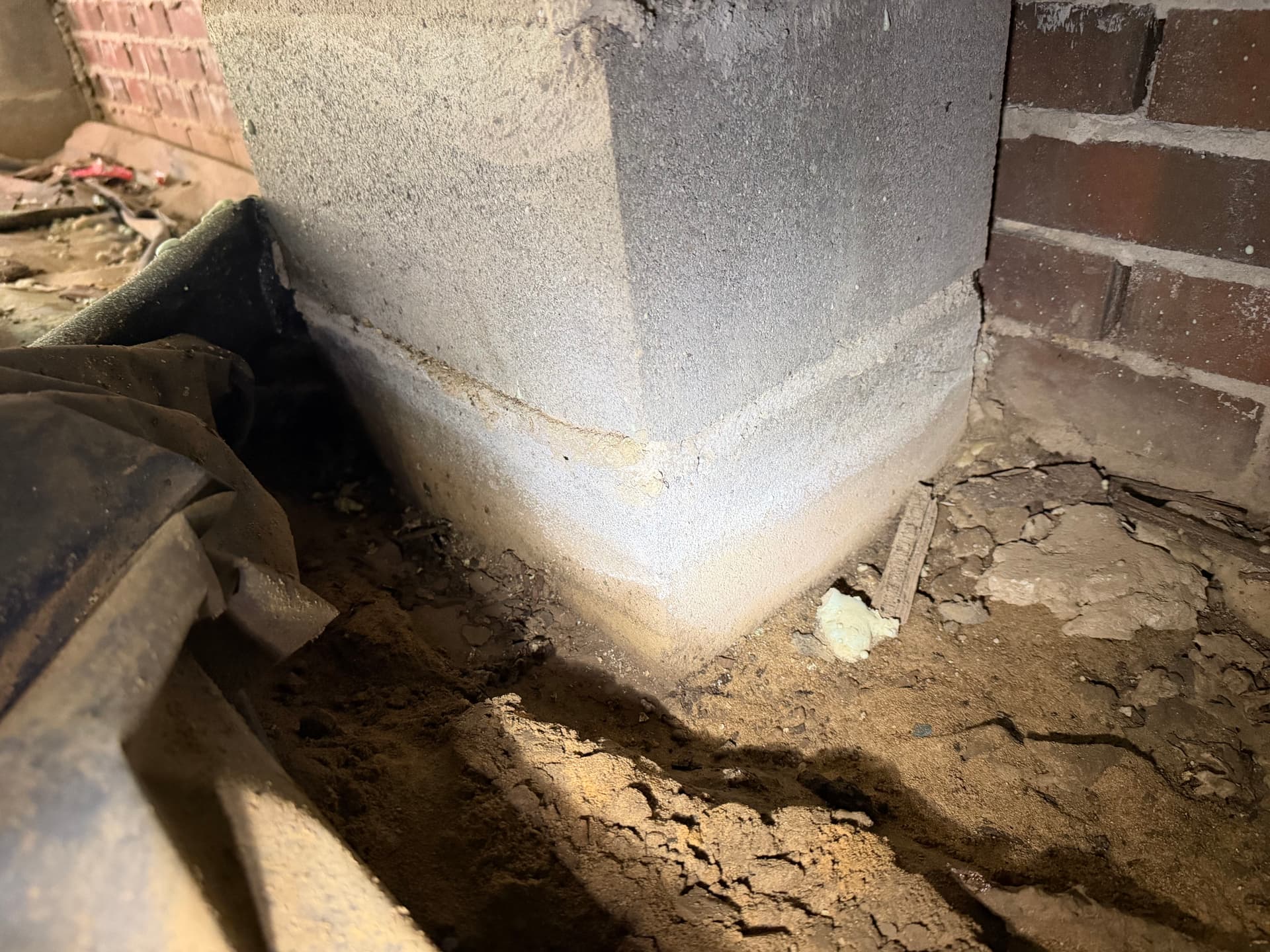 Gallery photos for Why Spray Foam on Your Floor Joists Is a Crawl Space Mistake: Image #5